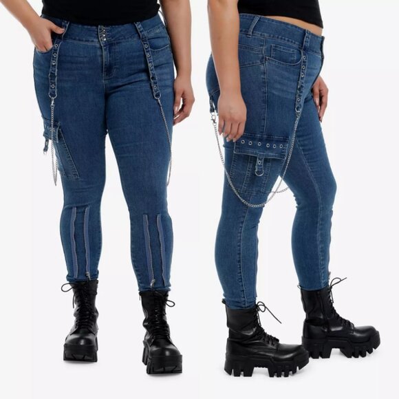 Hot Topic Light Indigo Grommets & Chains Skinny Jeans Plus Size 18 - Picture 1 of 13